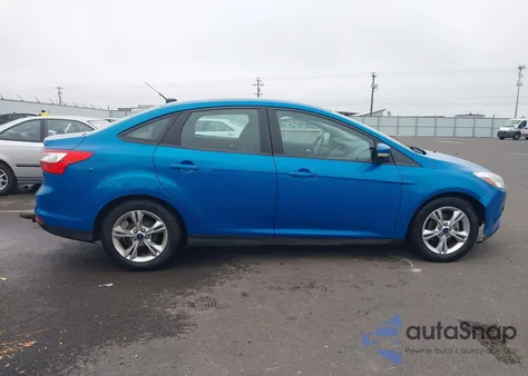 2014 Ford Focus Se z USA, uszkodzony, nr VIN 1FADP3F21EL306241